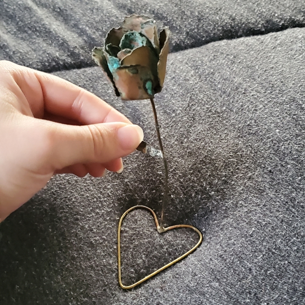 Small metal rose decor ornament garden